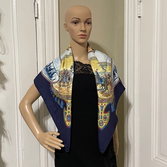Hermès Silk Scarf with Historical Print - Picture 9 of 9